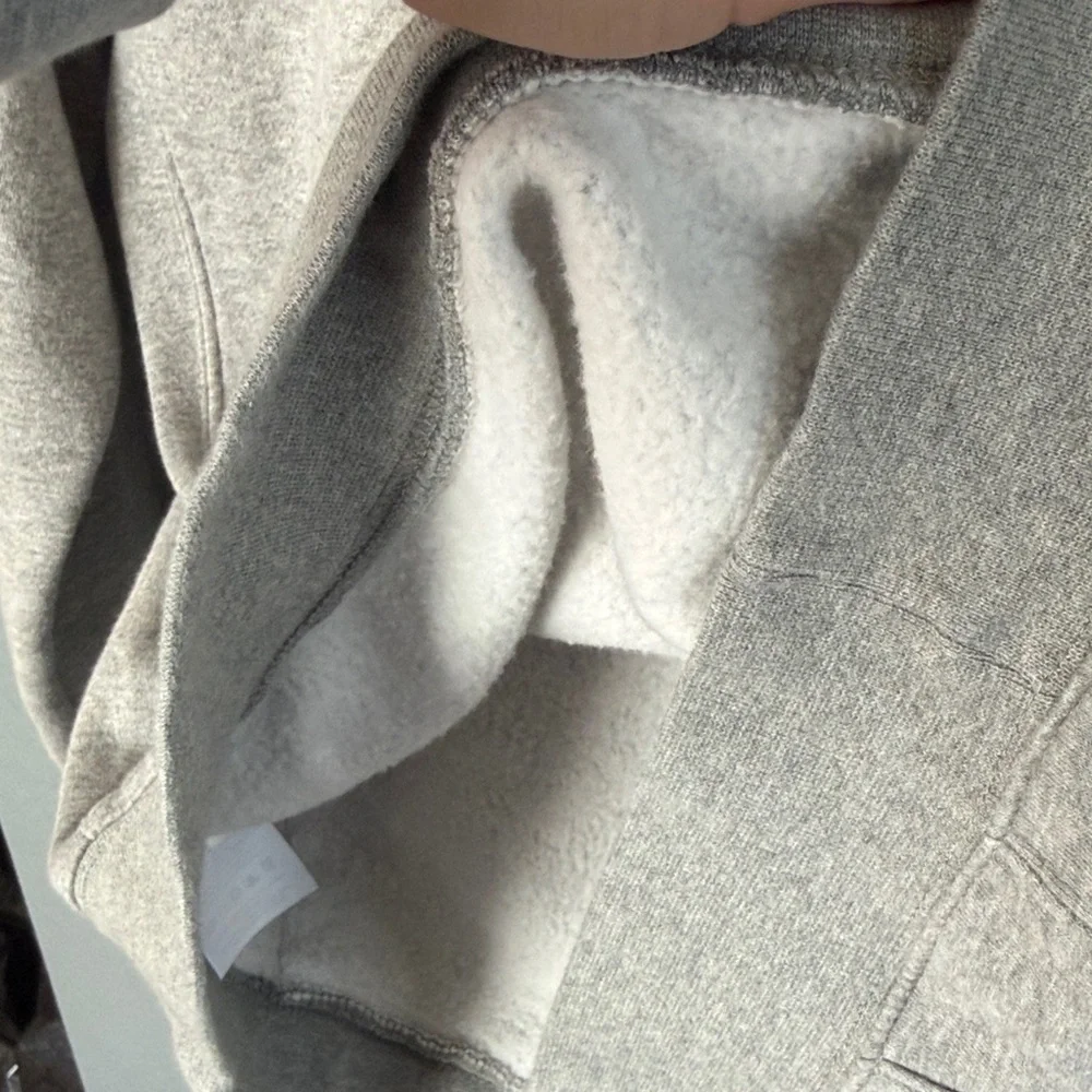 Nike Men’s Sportwear Club Fleece Hoodie in Gray size medium